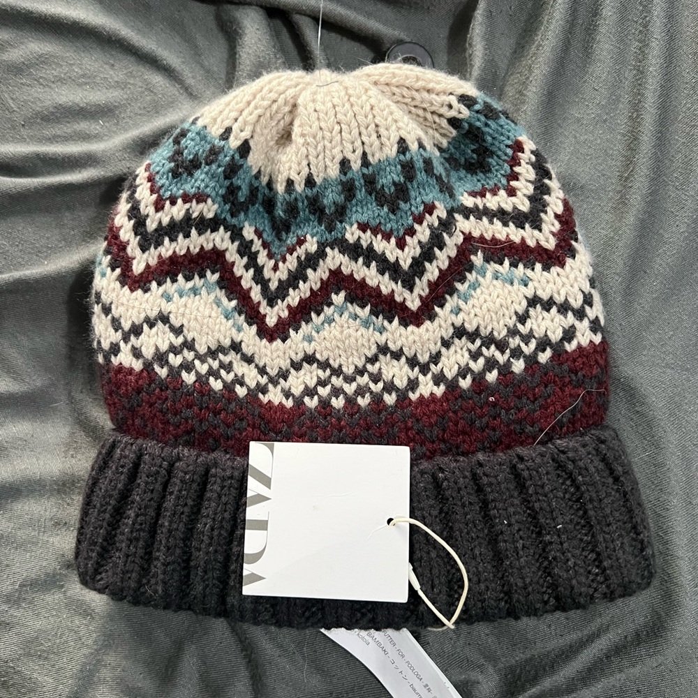 Zara knit hat